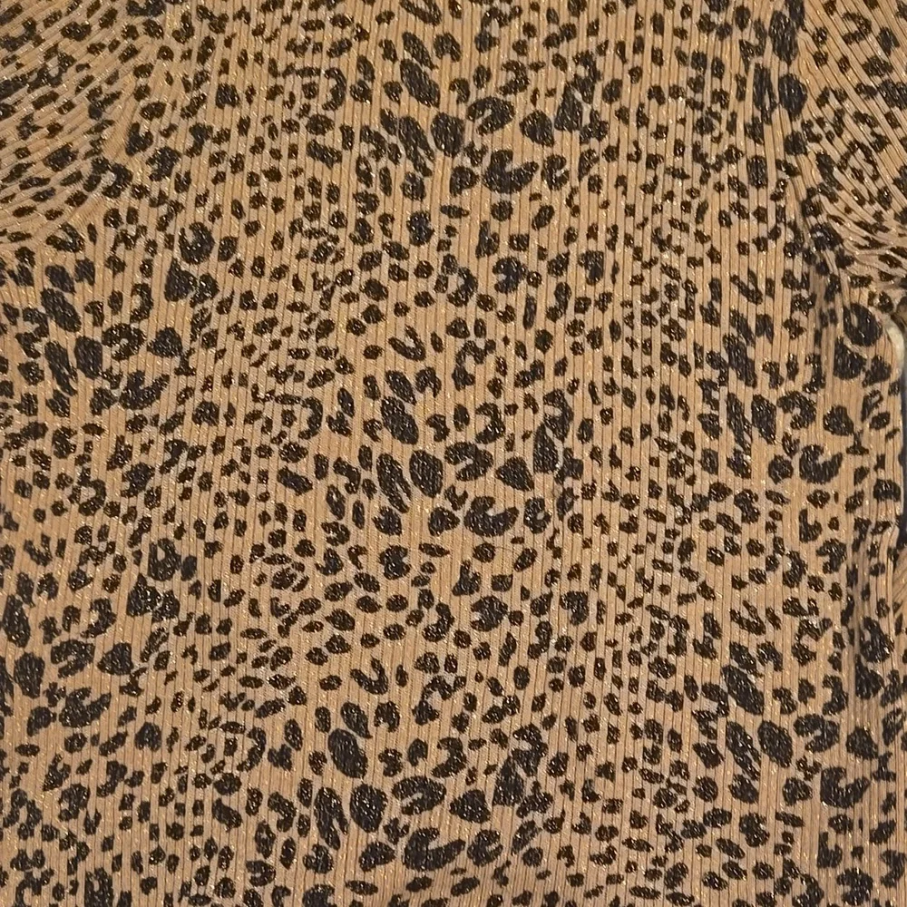 New Chico's Animal Print Sequin/Metallic Accent Vneck Sweater - Picture 9 of 9